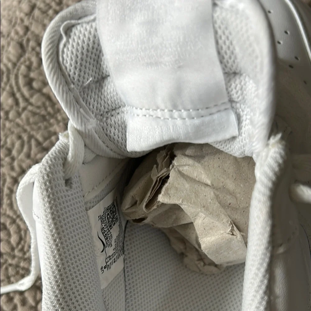 NEW NIKE AIR FORCE 1 Sneakers in White Size US 8 EUR 39 - Picture 10 of 14